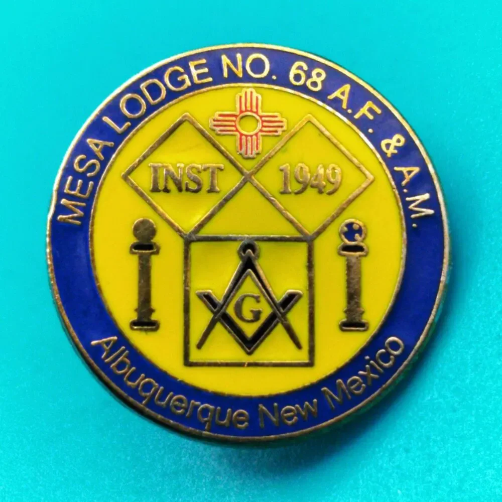 Masonic  Pin VTG Enamel Gold Tone Albuquerque New Mexico Mesa Lodge No 68